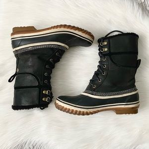 Black Lace-up Women’s Winter Boots